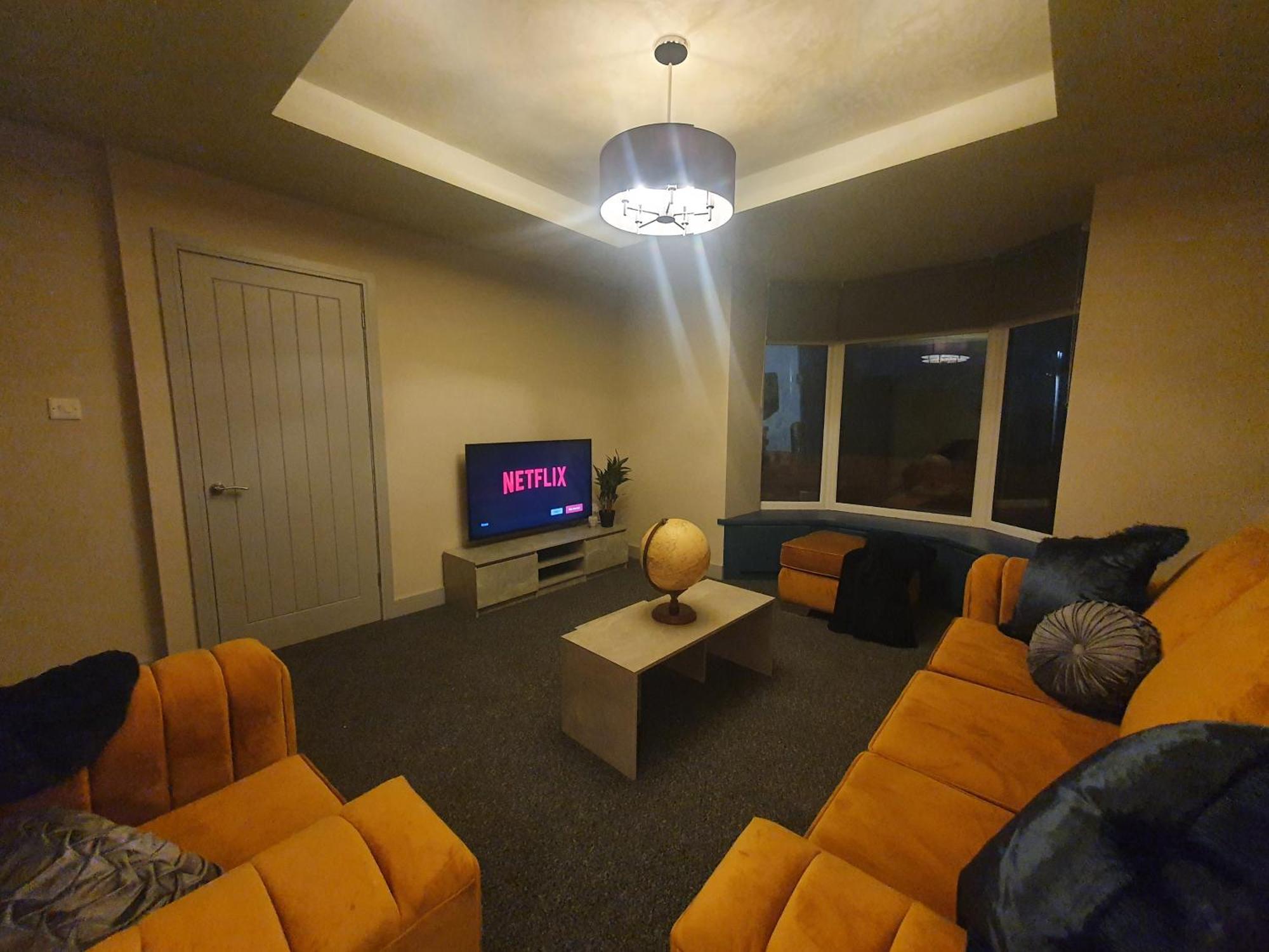4 Bedroom Luxury House. Bike Park Wales. Secure Bike Store. Brecon Beacons Dowlais Экстерьер фото